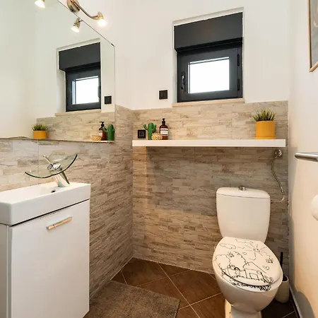 Beautiful In With Sauna Zara