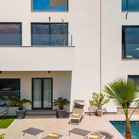 Beautiful In With Sauna Vakantiehuis Zadar