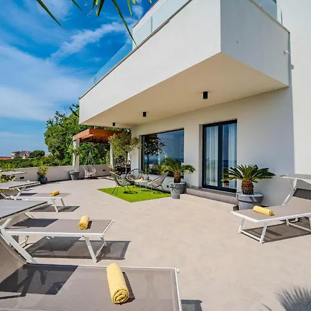 Semesterbostad Beautiful In With Sauna