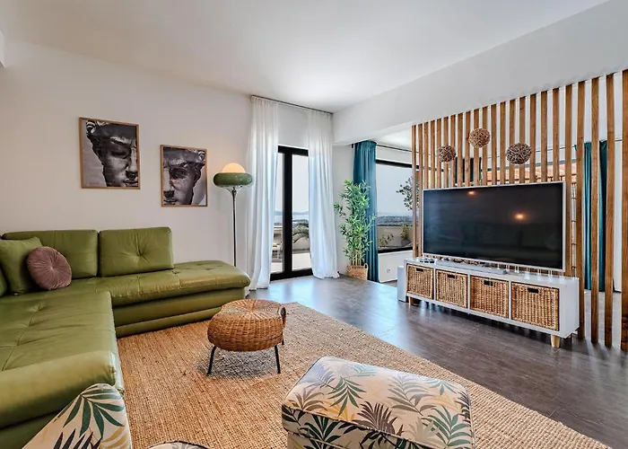 Beautiful In With Sauna *