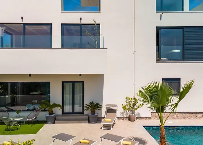 Beautiful In With Sauna Ferienhaus Zadar