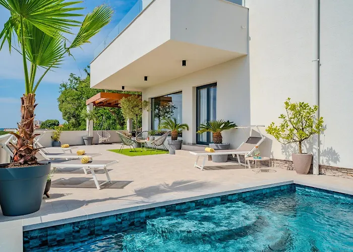 Ferienhaus Beautiful In With Sauna Zadar